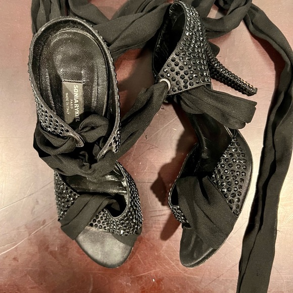 Designer Rhinestone Heels - Picture 2 of 8